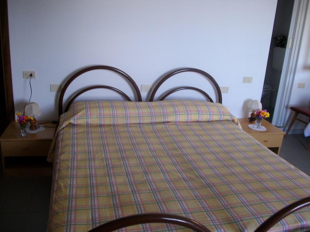 Hotel Alberta Massa  Pokoj fotografie